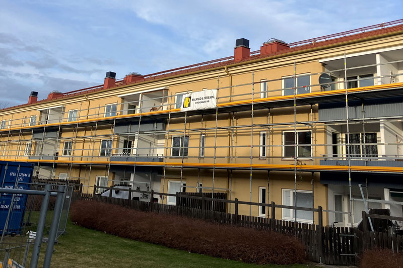Fönsterbyte i kvarteret Bruket.